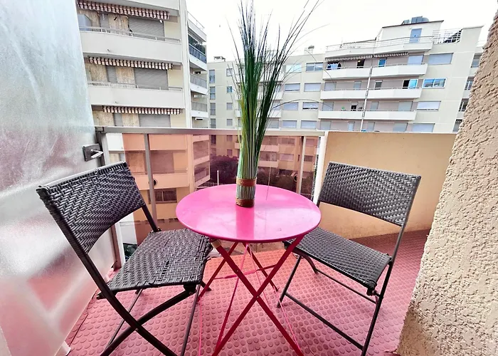 Apartament Soleil- 4 Pers Hyper Centre - 2 Min - Terrasse Saint-Raphaël