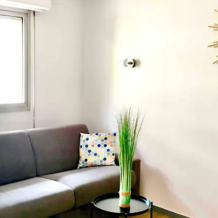 Appartement Soleil- 4 Pers Hyper Centre - 2 Min - Terrasse